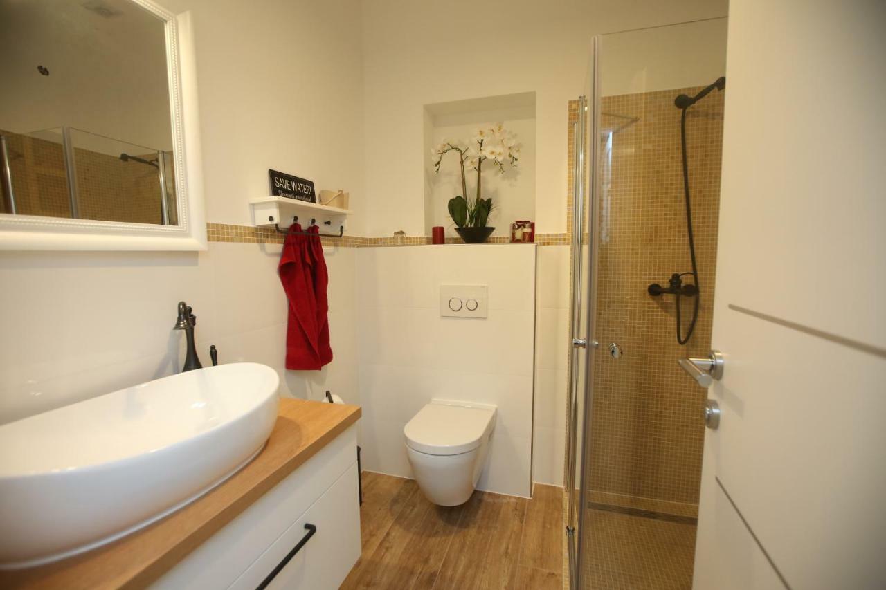 로조박 Apartman Delux Brkic 아파트 외부 사진